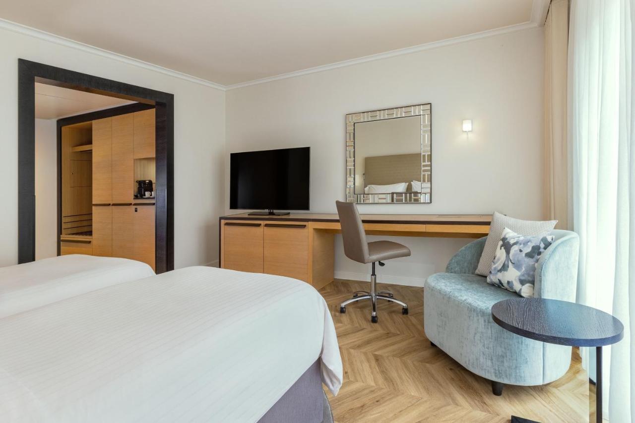 Отель The Westin Grand