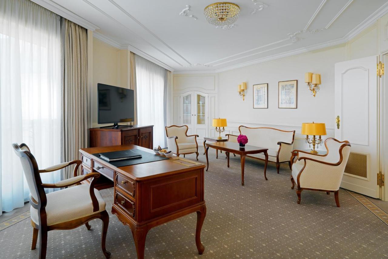 Отель The Westin Grand 5*