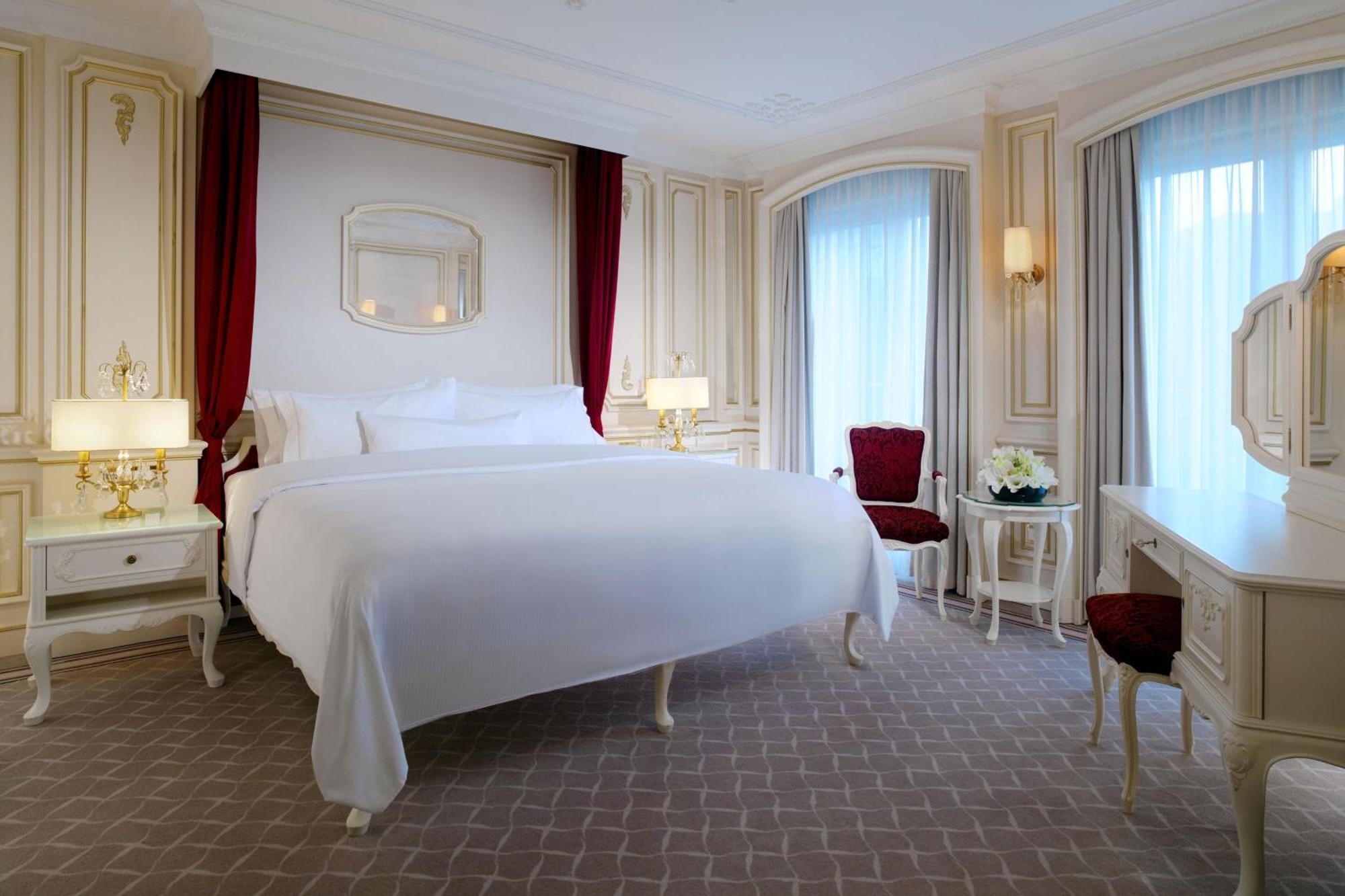 Отель The Westin Grand 5*
